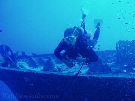 Scuba diving hawaii shark rainbowscuba -49